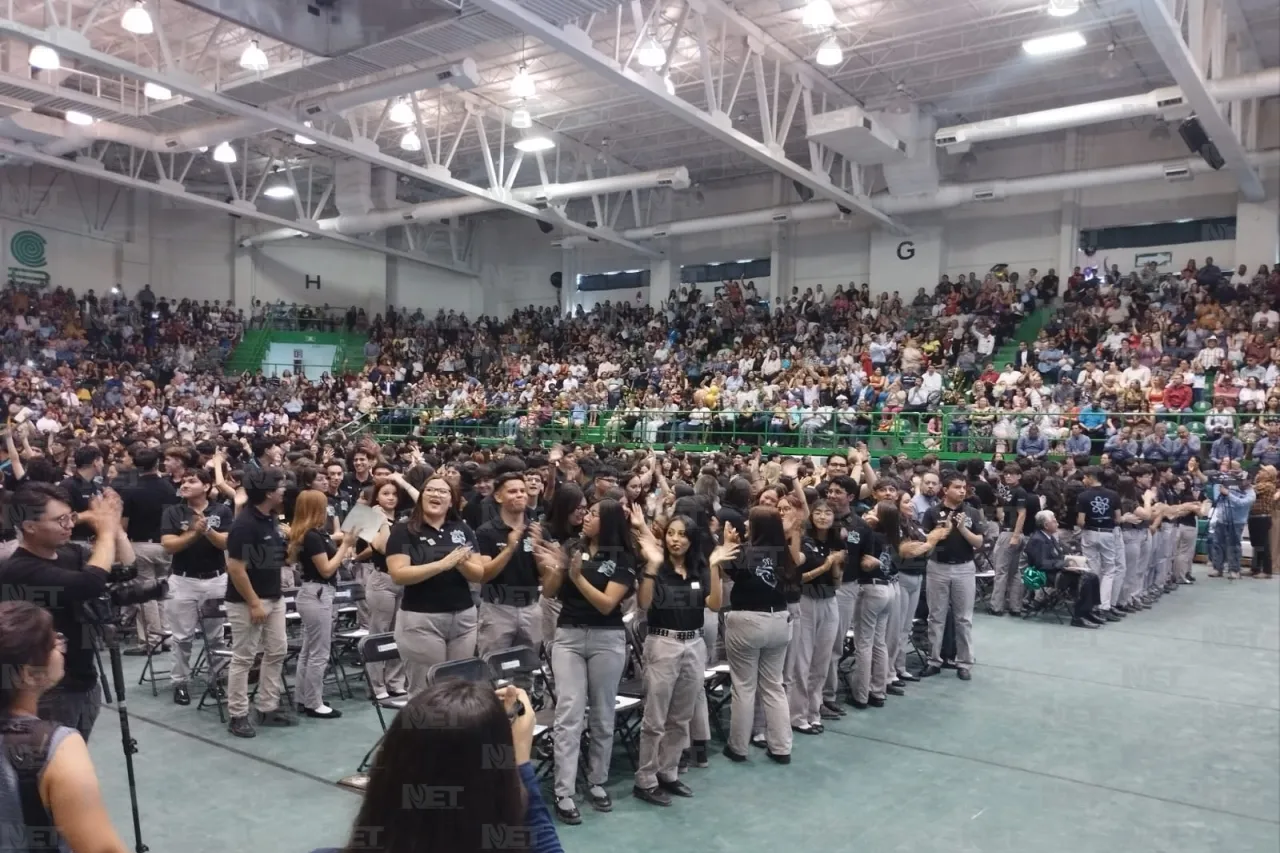 Más de 5 mil estudiantes se gradúan del Colegio de Bachilleres