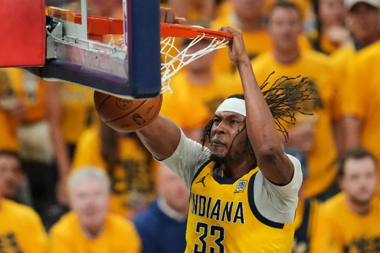 NBA: Miles Turner deja a Indiana para firmar con Bucks