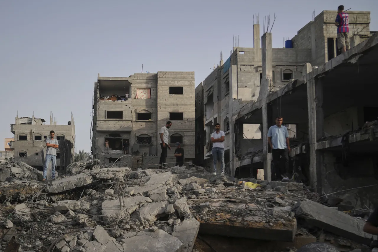 Asegura Trump que Israel aceptó términos para un alto el fuego en Gaza