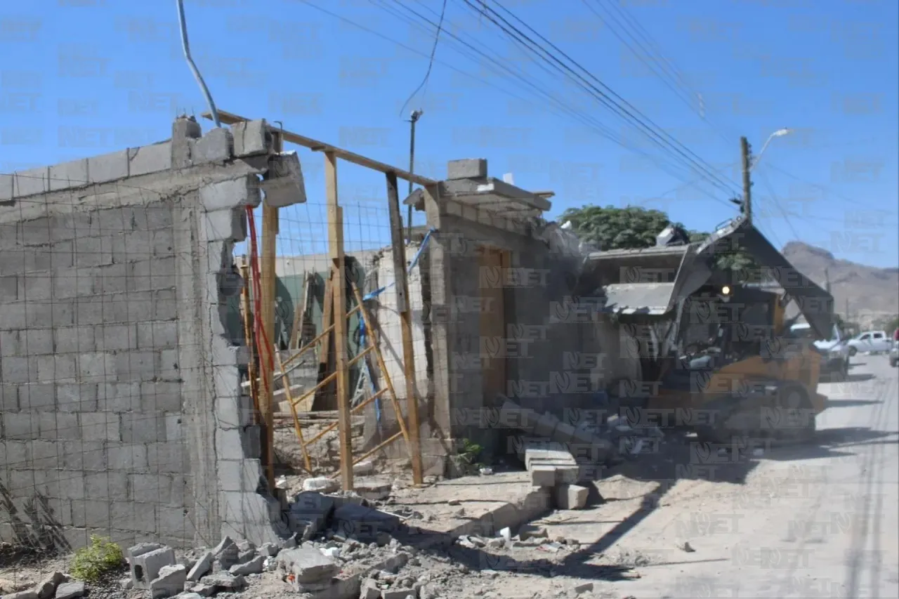 Banquetas bloqueadas y patios sucios: combaten desorden urbano en Juárez