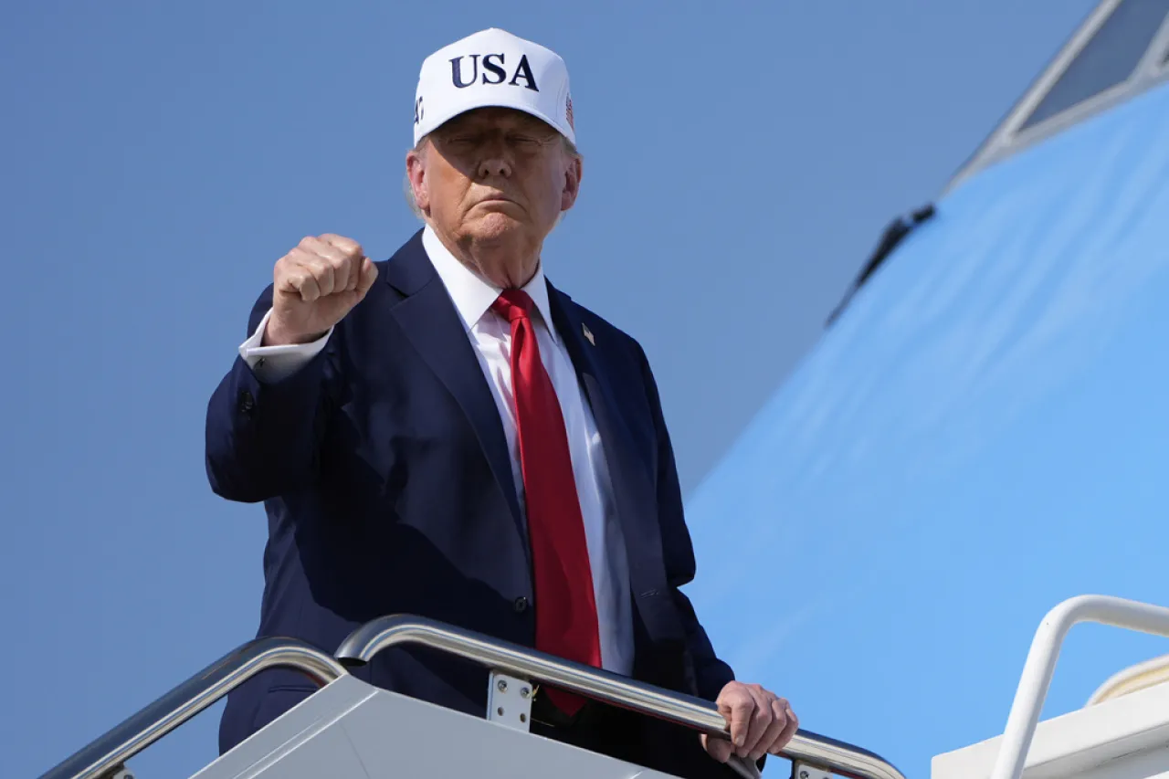 Trump inicia en Iowa un año de celebraciones por el 250mo aniversario de EU