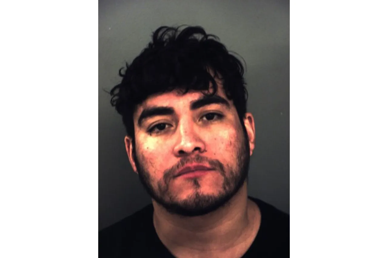 El Paso: Lo arrestan por presentar documentos falsificados de la corte