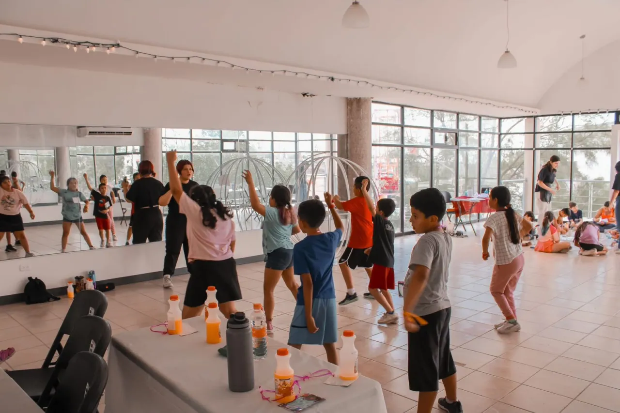 Parque Central lanza campamento de verano con talleres y alberca