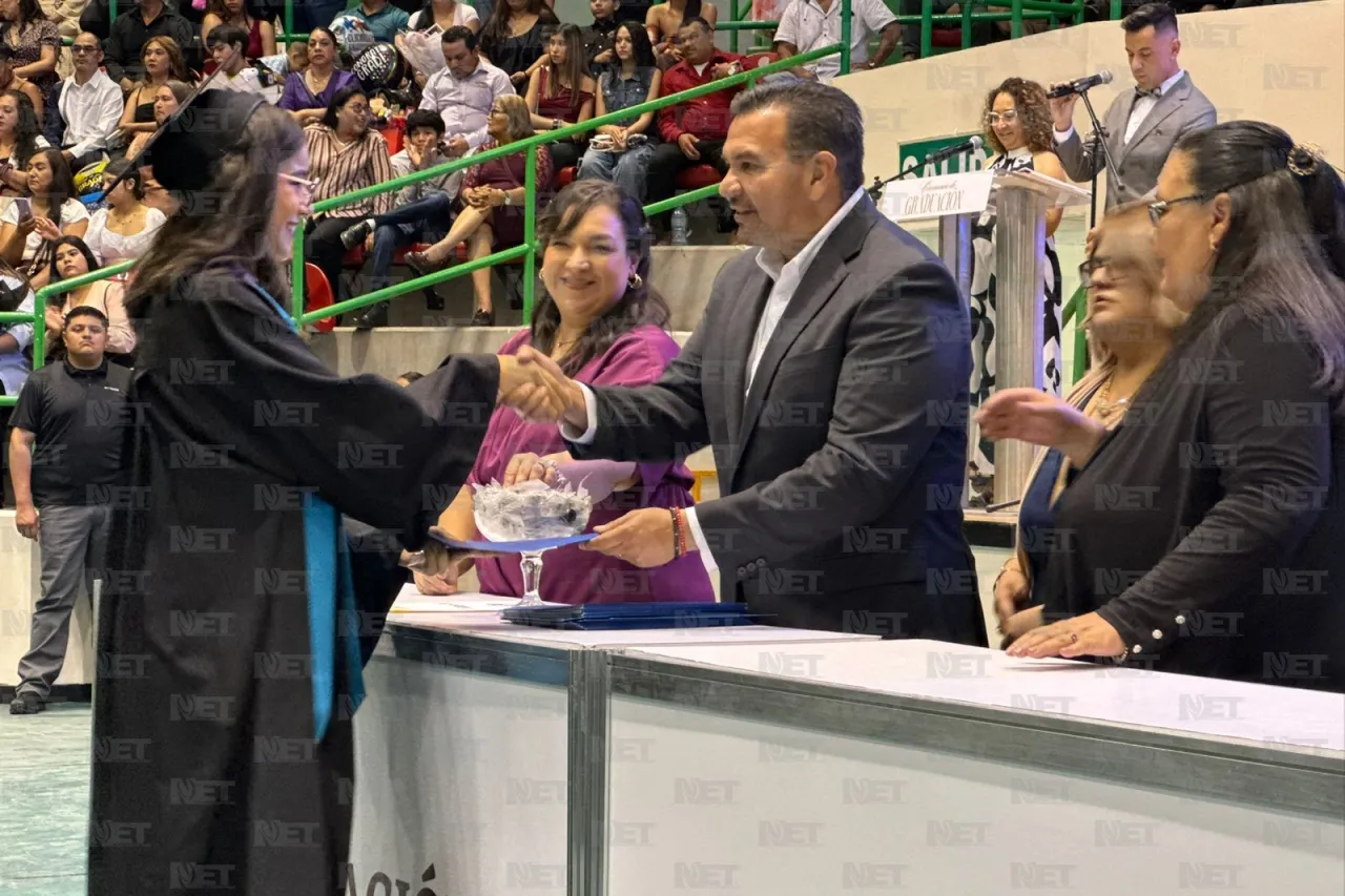 Celebra generación 2025 graduación del Cbtis 269
