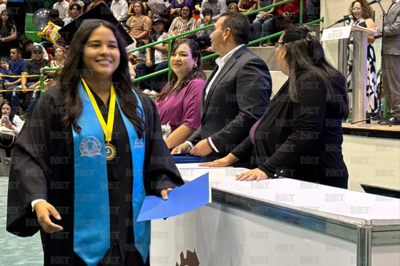 Celebra generación 2025 graduación del Cbtis 269