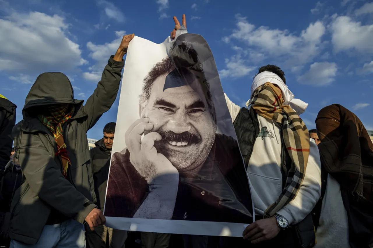 Inicia proceso de desarme en Irak tras cuatro décadas de conflicto