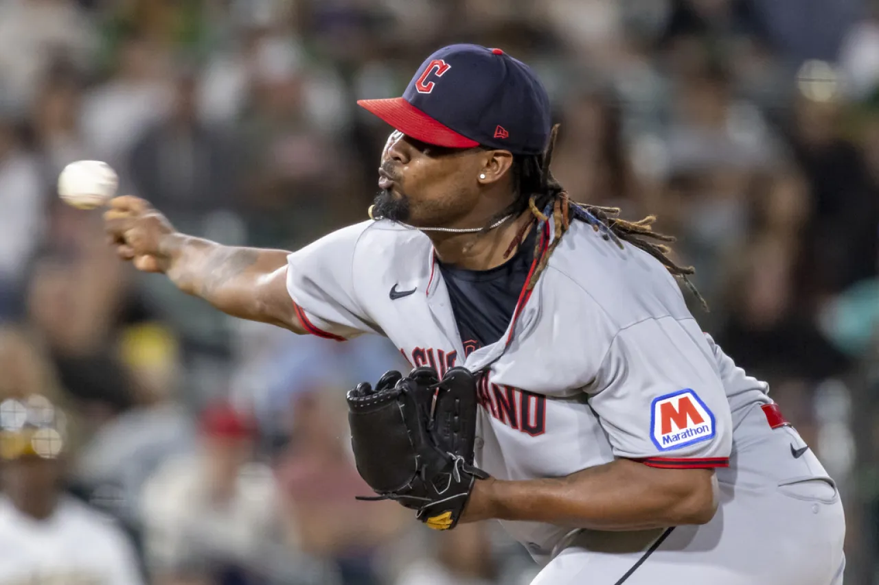 MLB investiga a Luis Ortiz de Guardianes por apuestas: AP