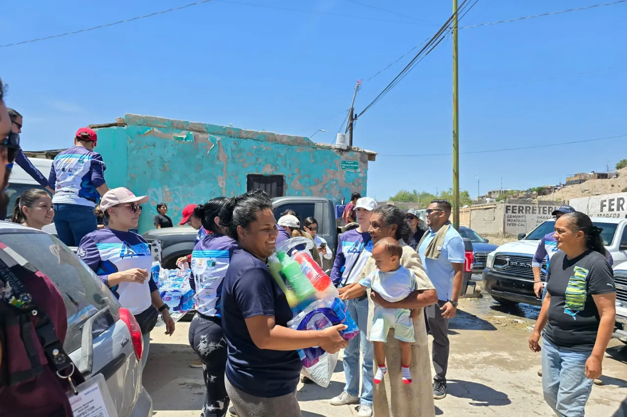 Canaco beneficia a afectados por lluvias tras colecta entre comerciantes