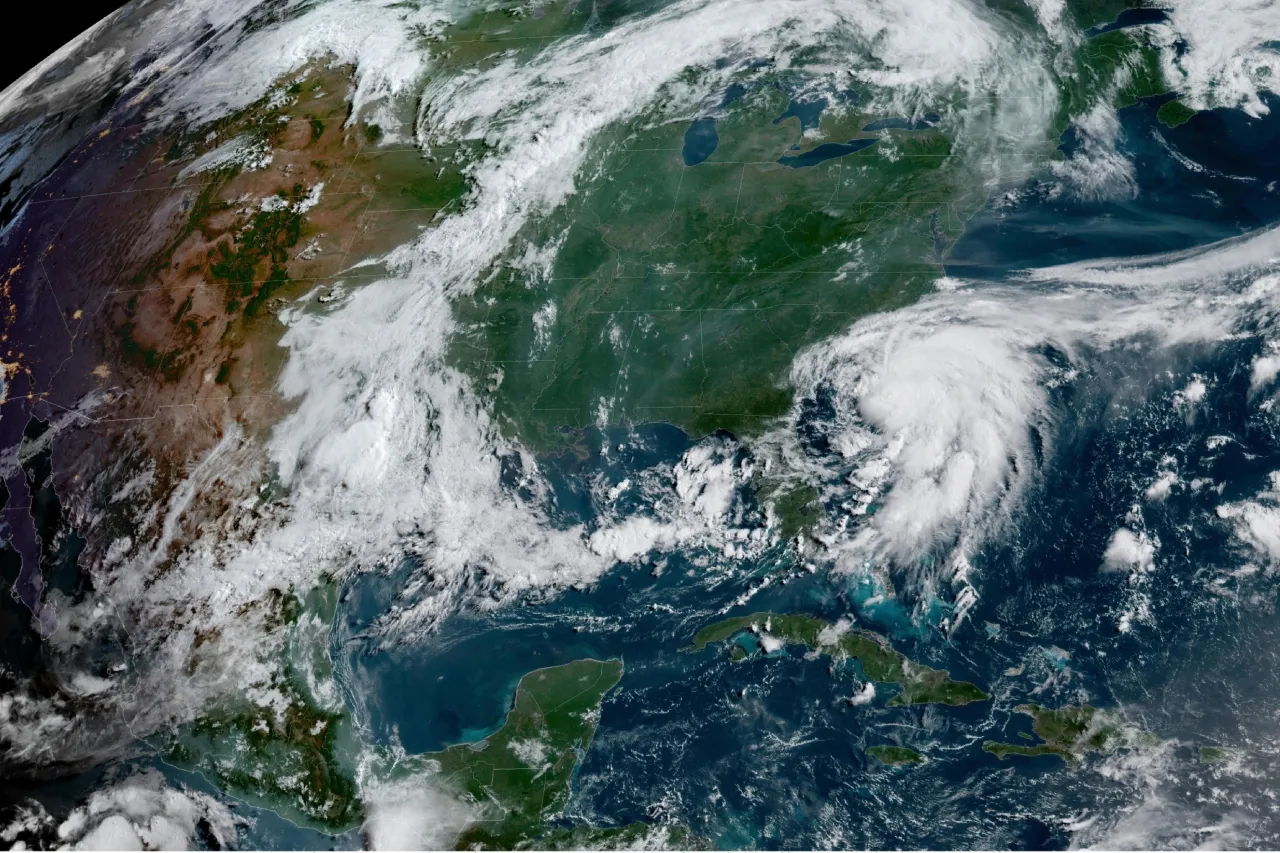 La tormenta tropical Chantal generará fuertes lluvias en las Carolinas