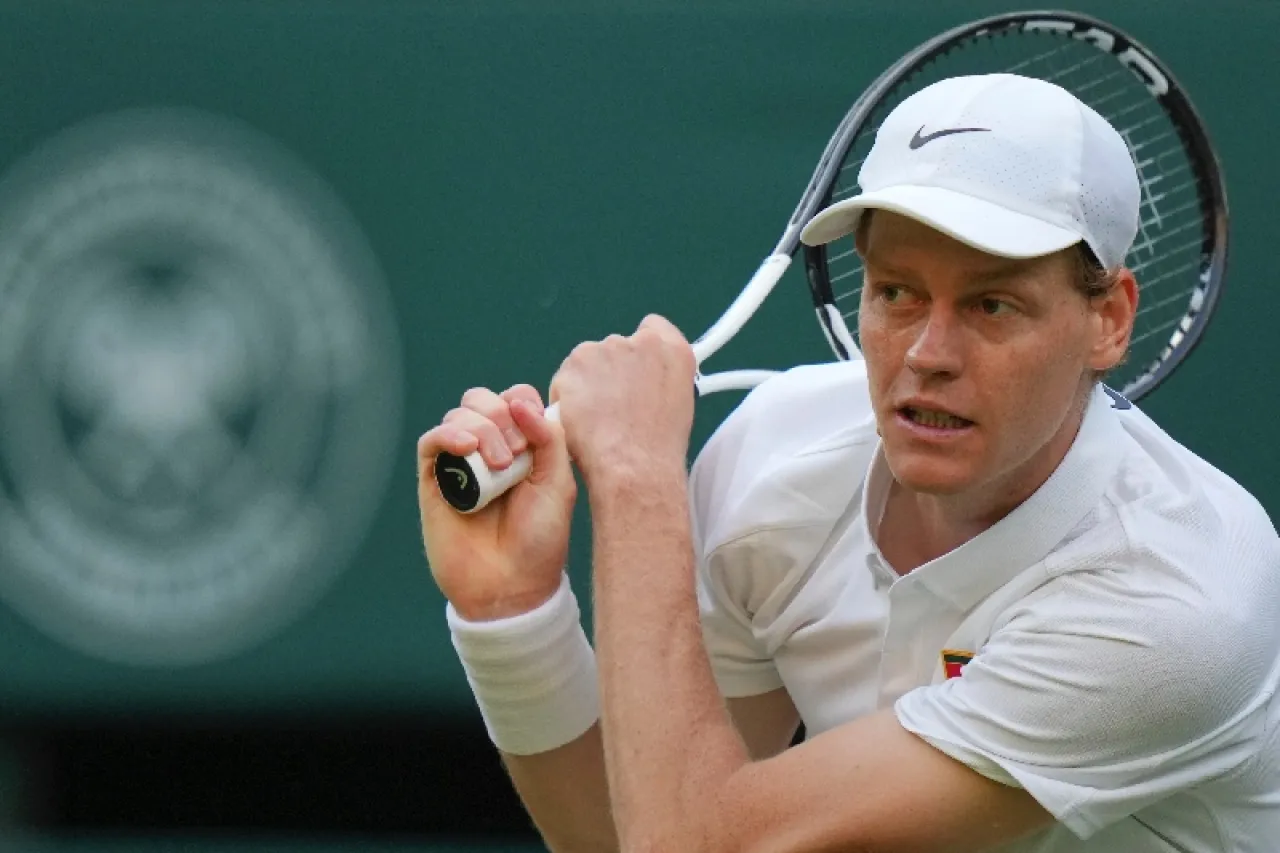 A ver quién lo para: Jannik Sinner sigue marchando en Wimbledon