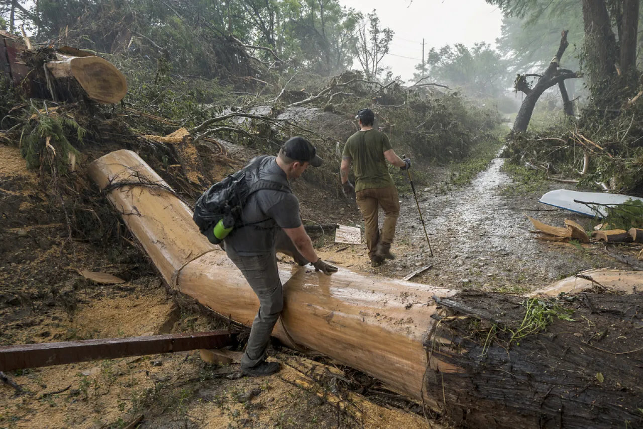 Aumenta a 82 el número de muertos por inundaciones en Texas