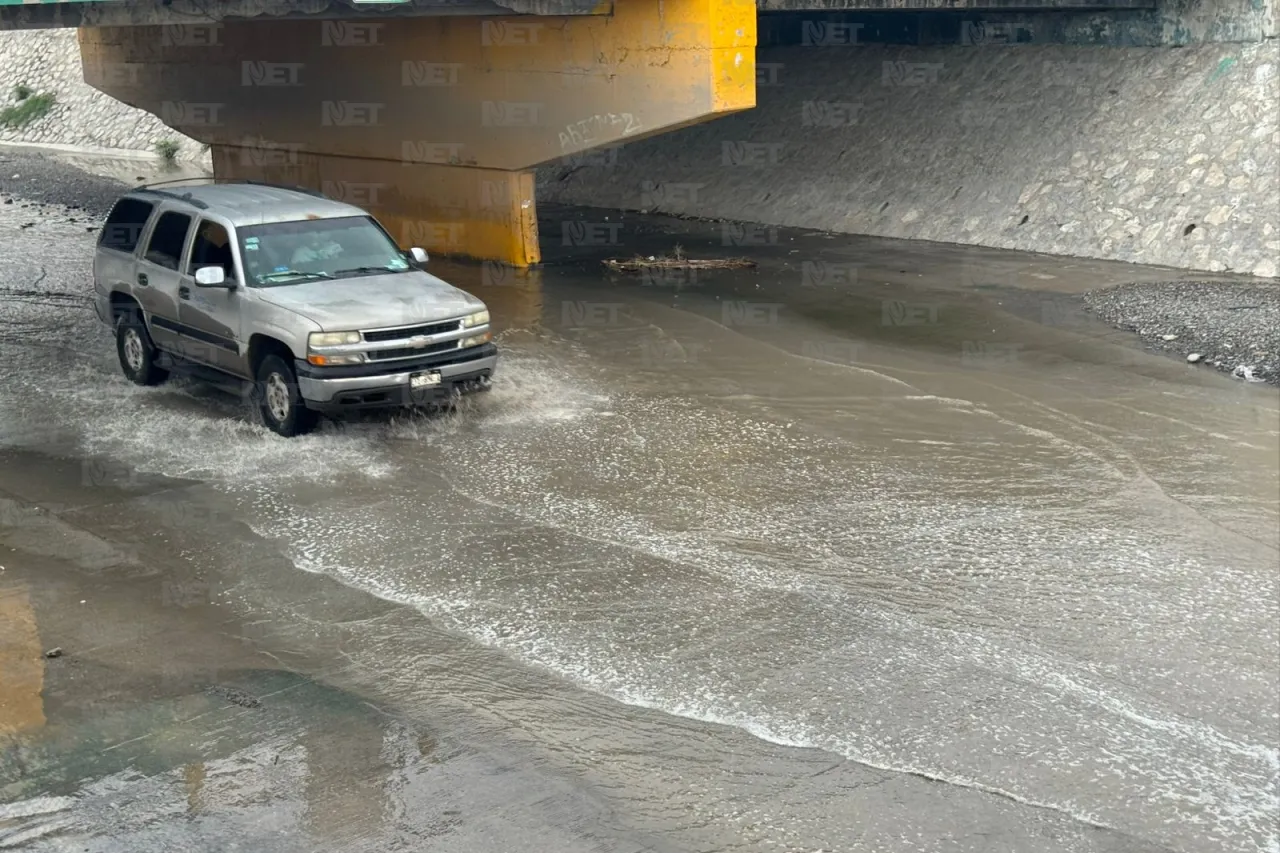 Pese a lluvia, viaducto Díaz Ordaz está transitable