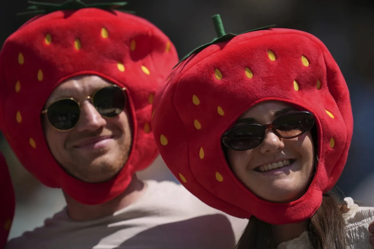 ¿Fresas y pasta? La tradición única de Wimbledon de Iga Swiatek