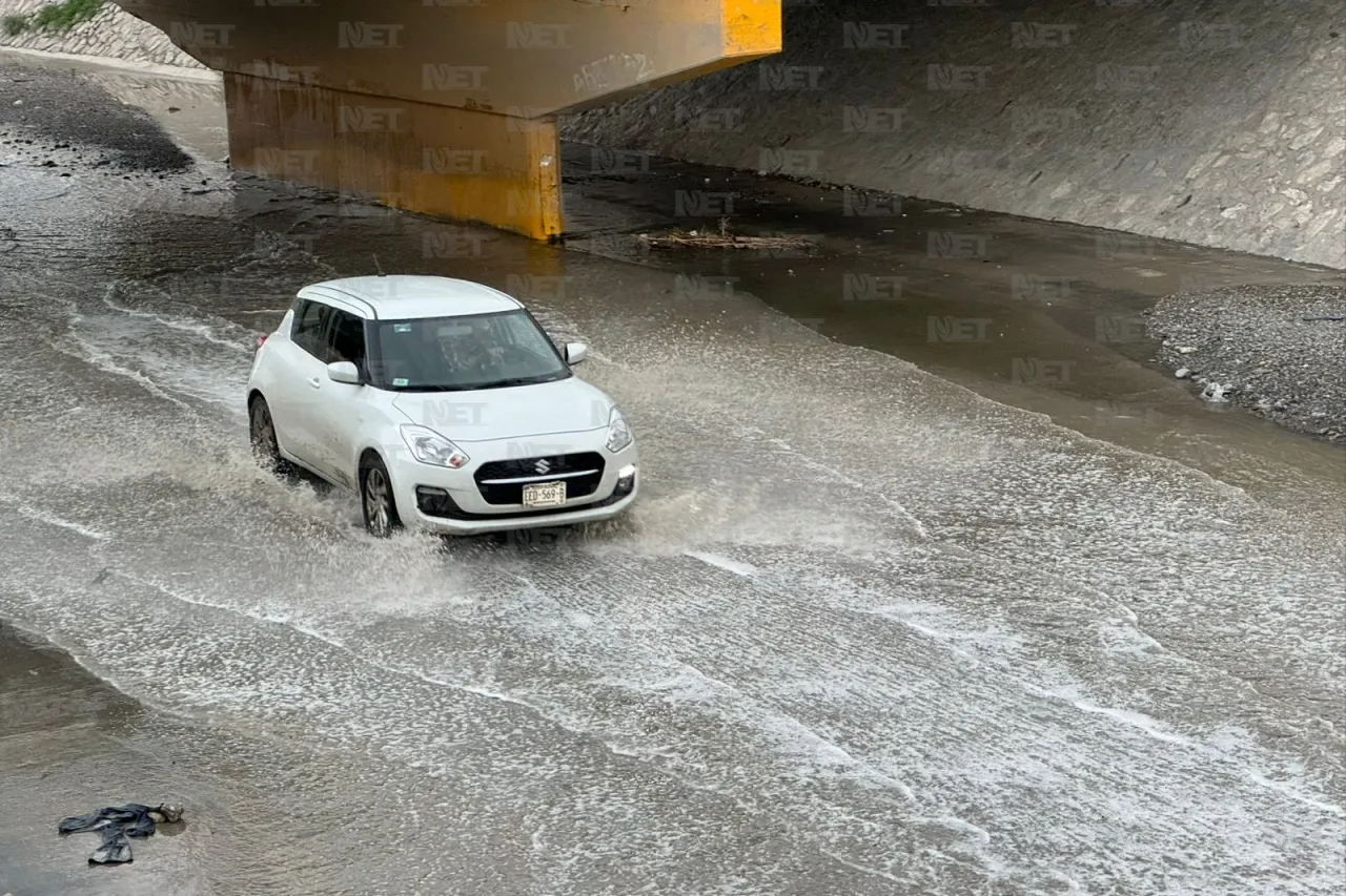 Pese a lluvia, viaducto Díaz Ordaz está transitable