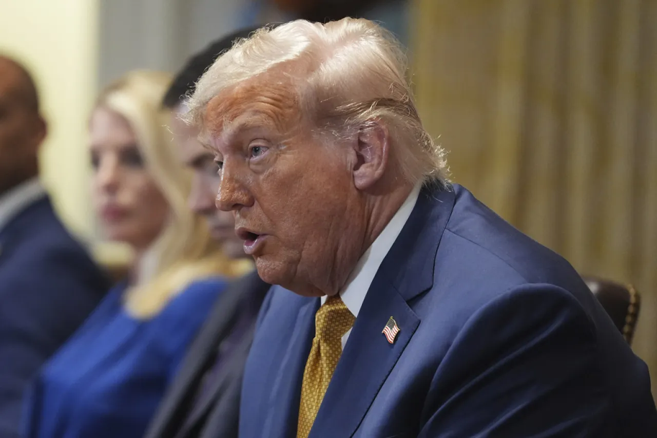 Diagnostican a Trump con insuficiencia venosa crónica