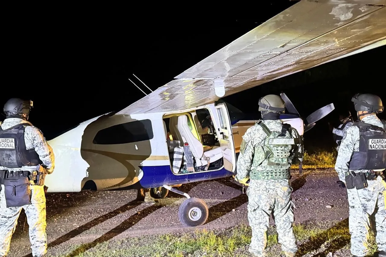 Avioneta con cocaína desata tensión entre México y El Salvador