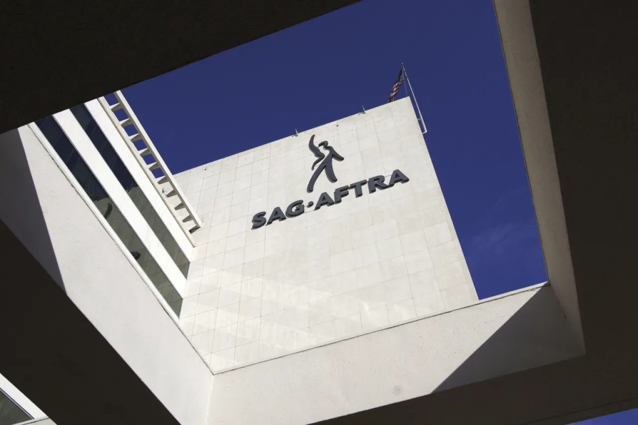 Trabajadores de videojuegos votan contrato que podría terminar lucha por la IA