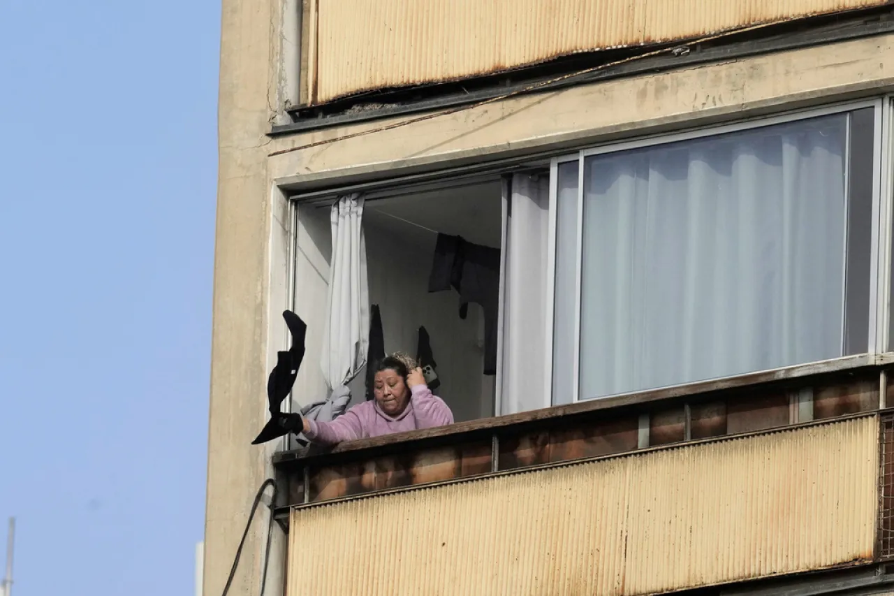 Incendio en un edificio en Chile deja 50 personas atrapadas