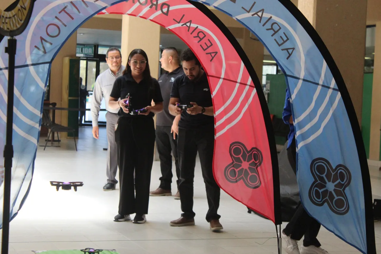 Inaugura UTCJ centro avanzado de drones