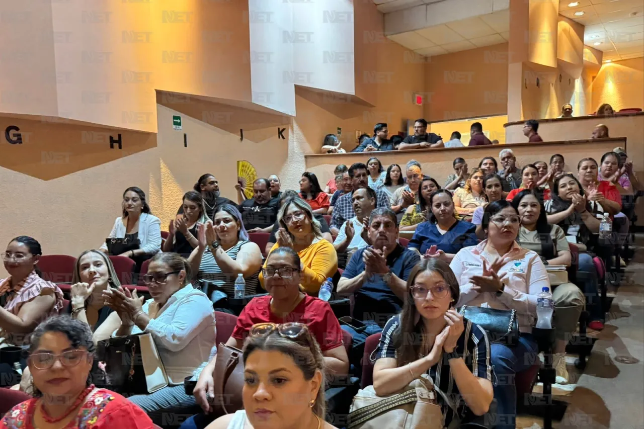Dan plática del TDAH: acuden alcalde y directora del DIF