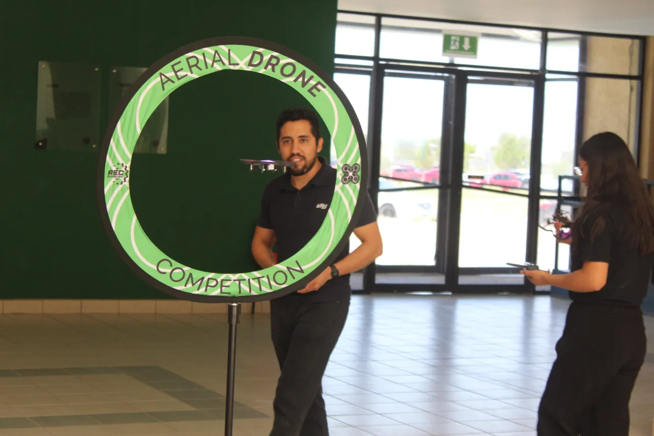 Inaugura UTCJ centro avanzado de drones