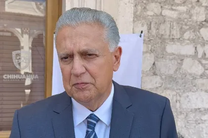 No descarta Enrique Serrano participar en proceso electoral de 2027