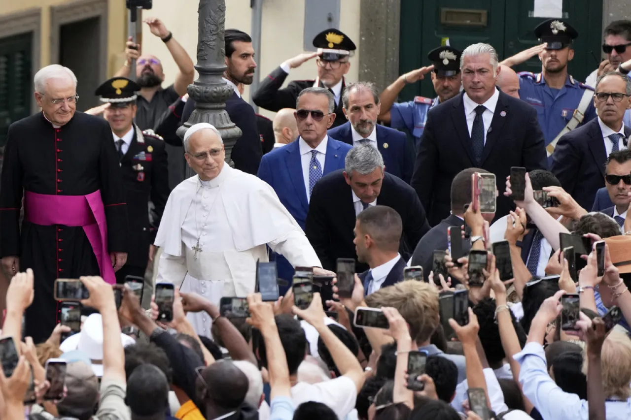 Celebra el Papa misa en parroquia con vínculos especiales a su orden agustiniana