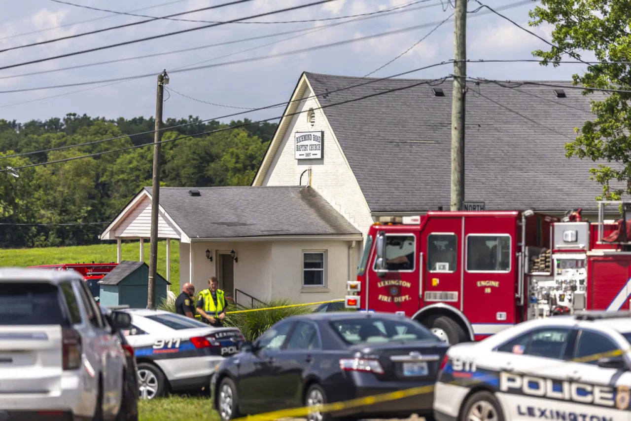 Tiroteo en iglesia de Kentucky deja dos mujeres sin vida