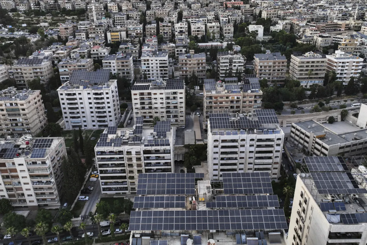 Siria apuesta por la energía renovable para superar la crisis eléctrica