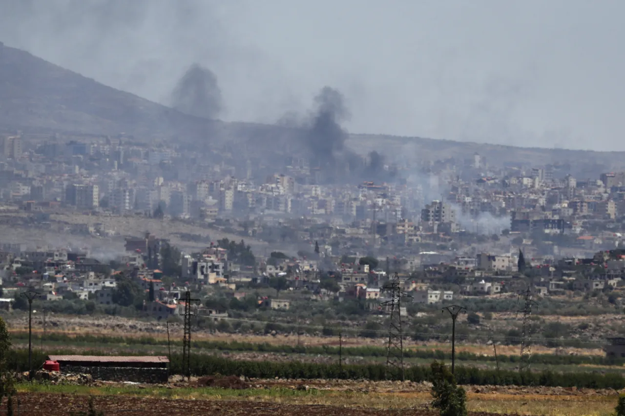 Israel ataca en Damasco mientras continúan los choques entre fuerzas