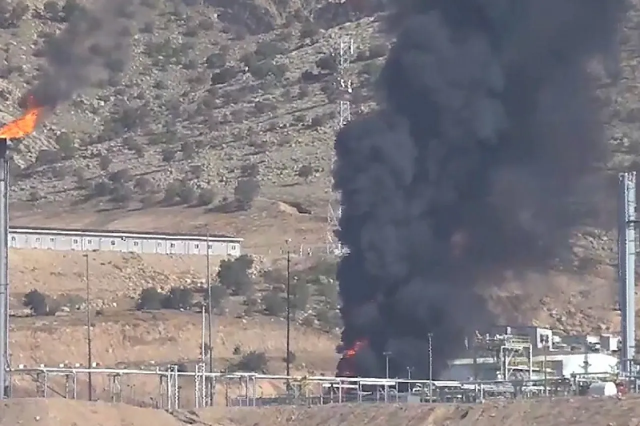 Bombardean con drones campo petrolero de Iraq