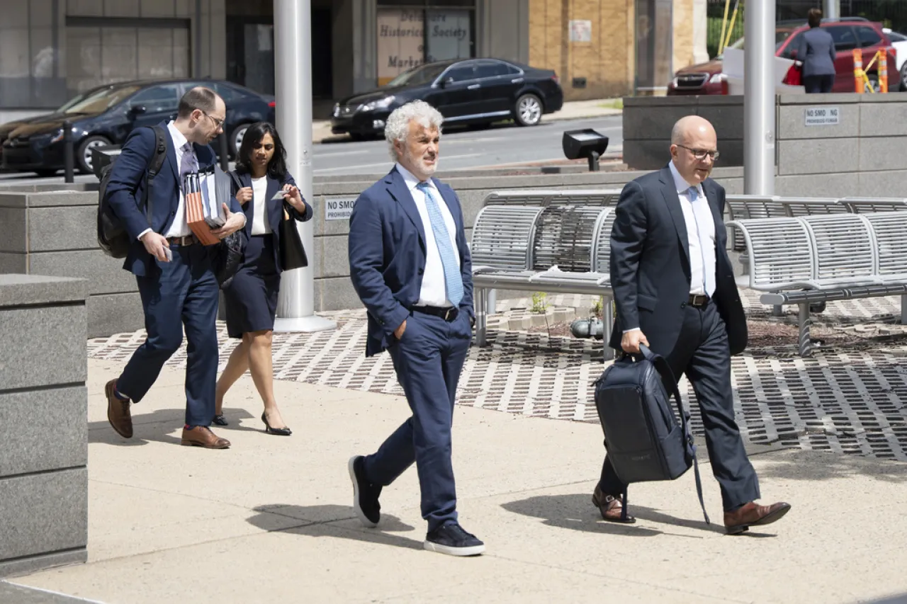 Inicia juicio contra ejecutivos de Facebook por trasgresiones de privacidad