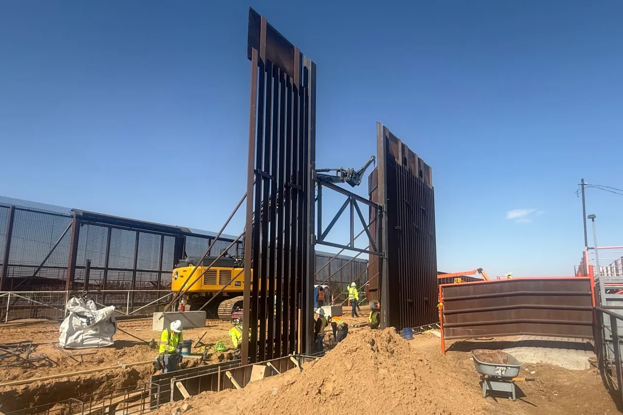 Inicia nueva etapa del muro fronterizo en Santa Teresa