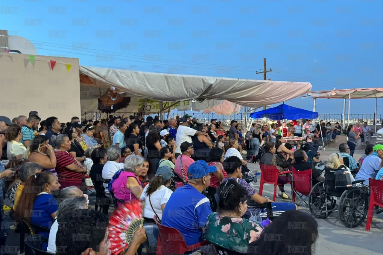 Disfrutan juarenses de kermes por fiesta patronal de Nuestra Señora del Carmen