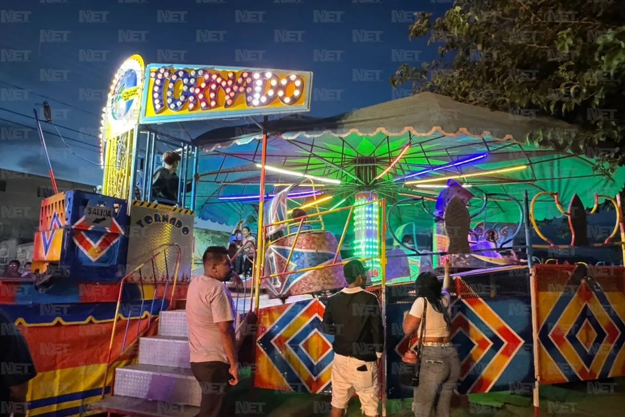 Disfrutan juarenses de kermes por fiesta patronal de Nuestra Señora del Carmen