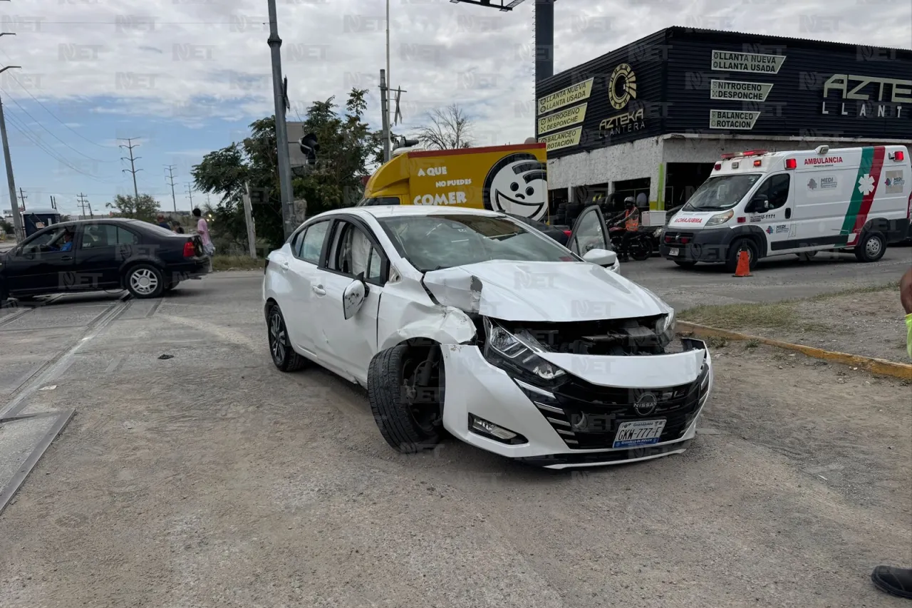 Versa es embestido por el tren; hay 2 heridos