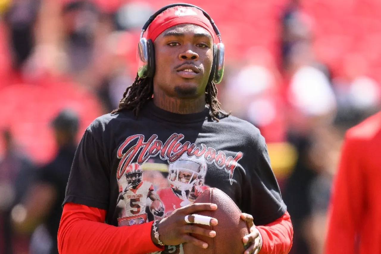 Dan un mes de cárcel a receptor de los Chiefs por manejar a exceso de velocidad