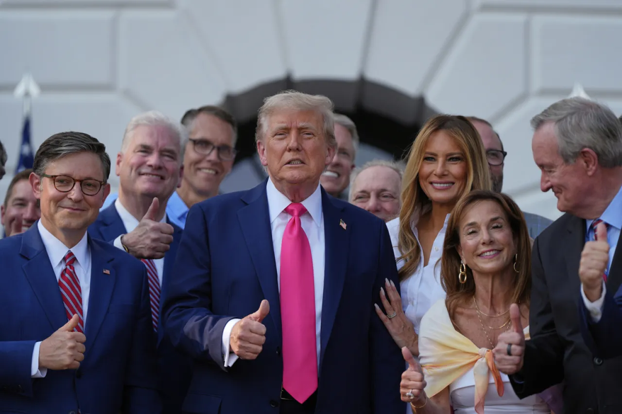 Solo 1 de cada 4 adultos en EU dice que Trump mejoró su vida