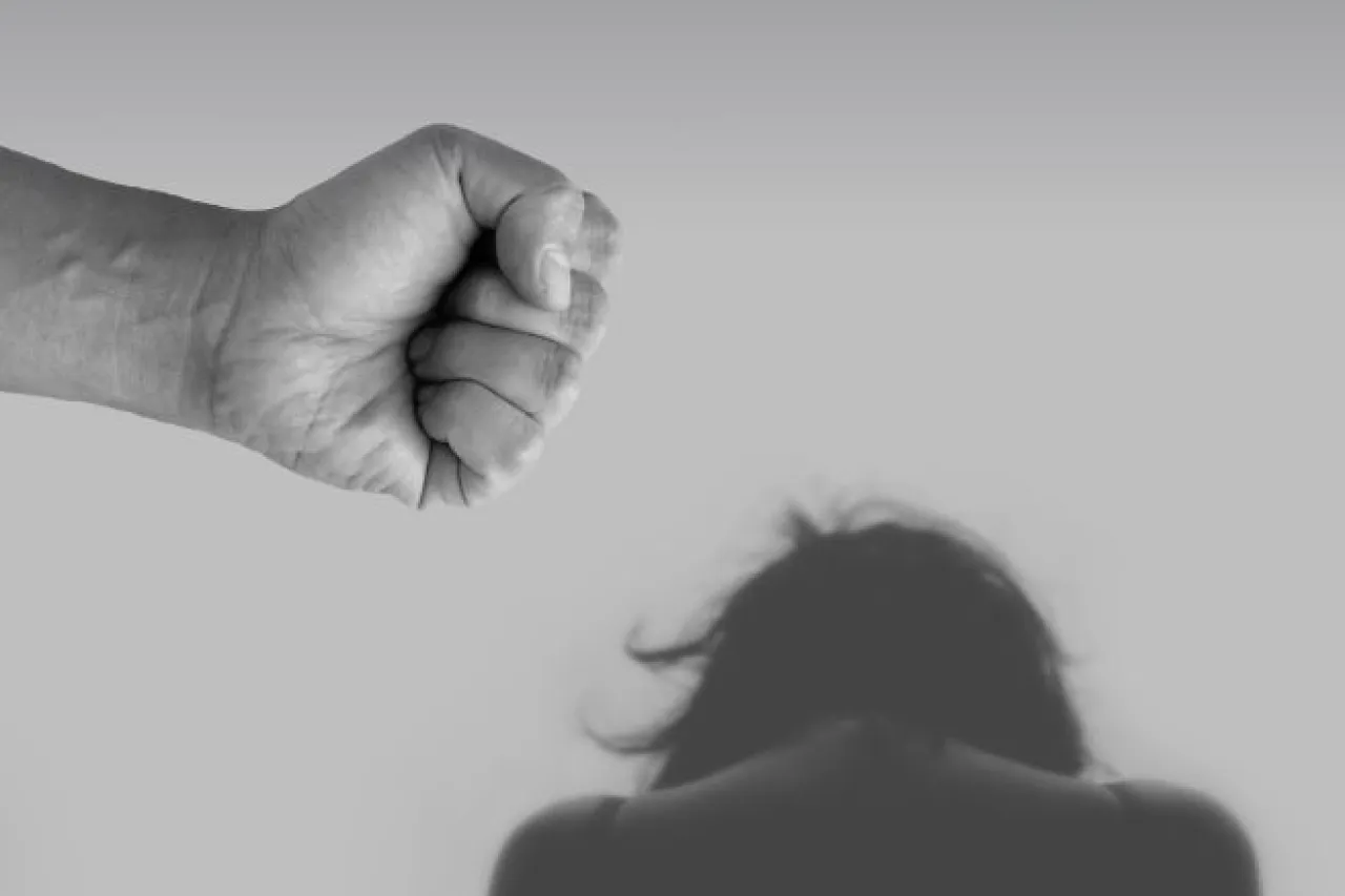 Cumplimentan más de mil órdenes de aprehensión por delitos de género