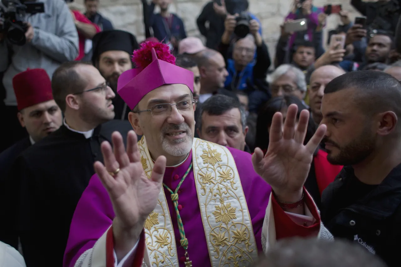 Visitan patriarcas Gaza tras ataque israelí a iglesia católica