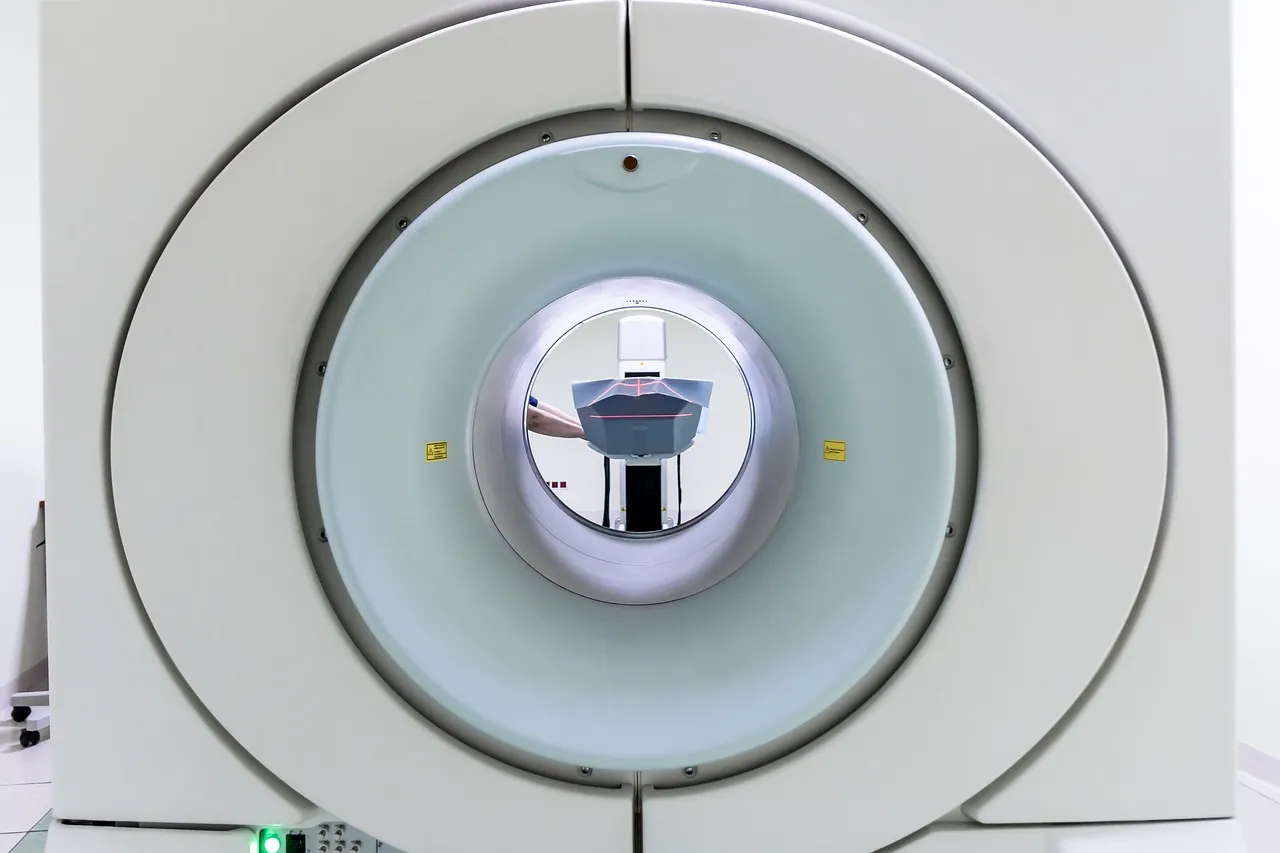 Muere hombre que fue arrastrado por una máquina de resonancia magnética