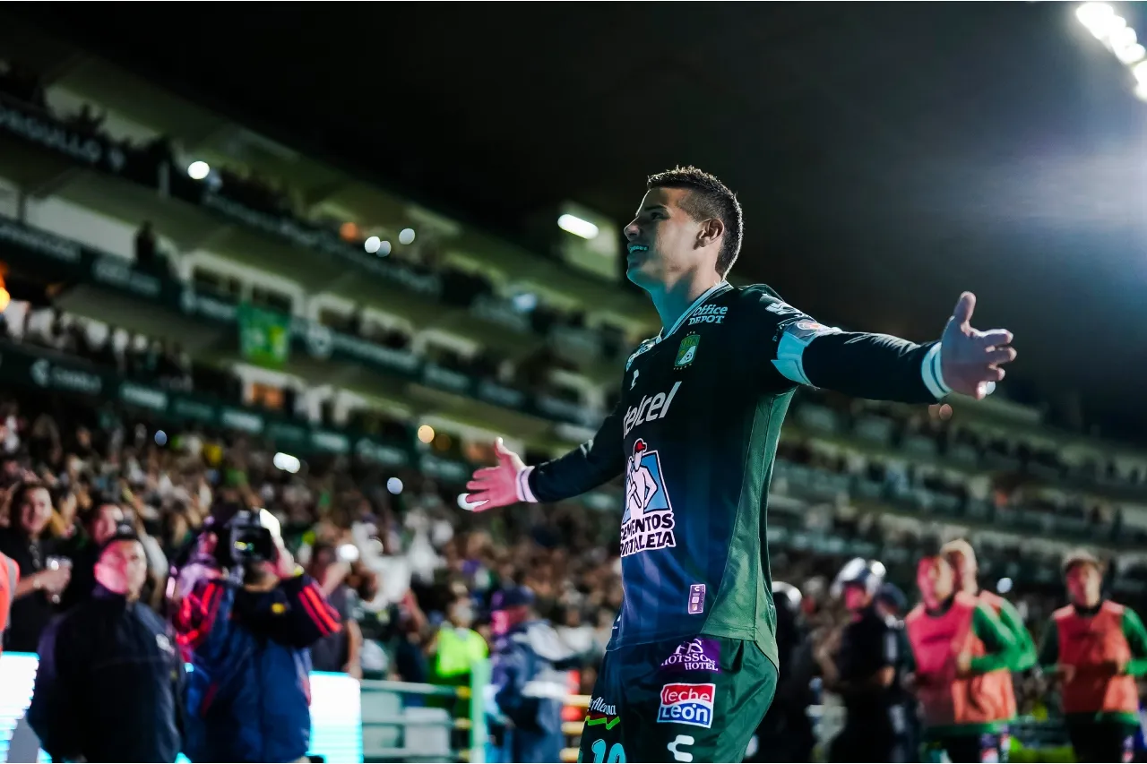 León y James Rodríguez derrotan a Chivas