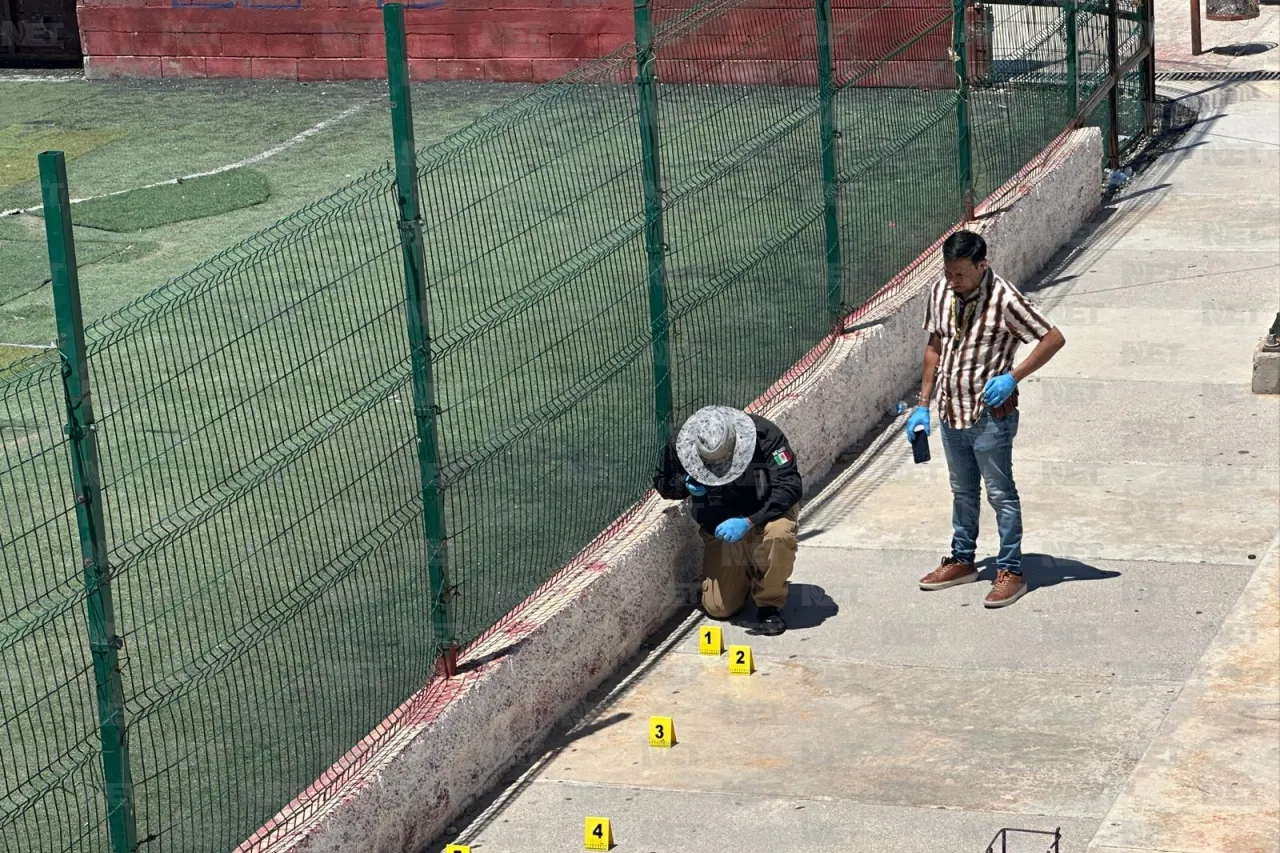 Atacan a balazos a hombre durante partido de futbol; murió en el hospital