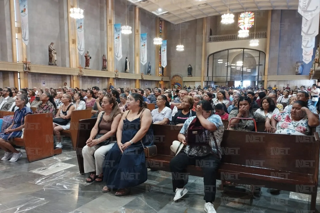 Catedral de Juárez lanza campaña para restaurar más de 100 bancas