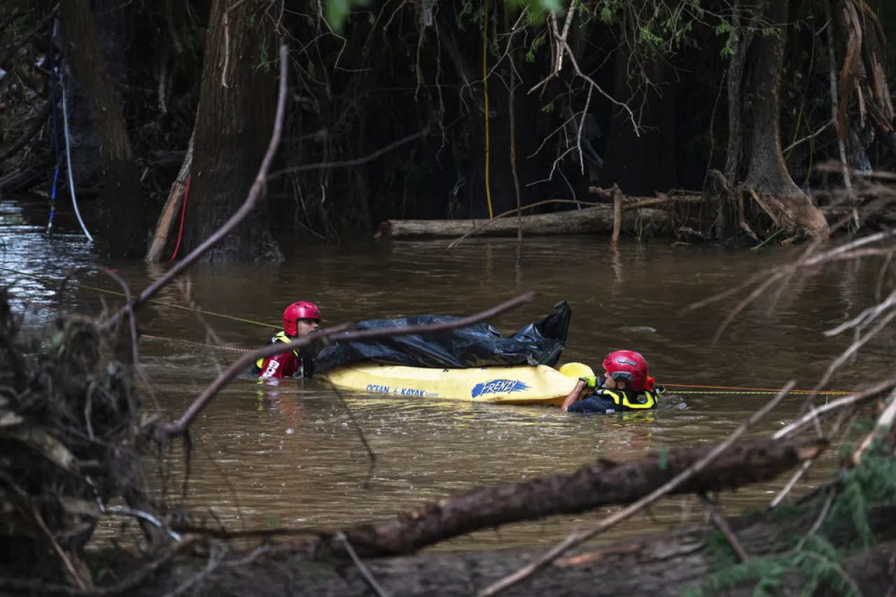 Tres personas siguen desaparecidas tras inundaciones a inicios de julio en Texas