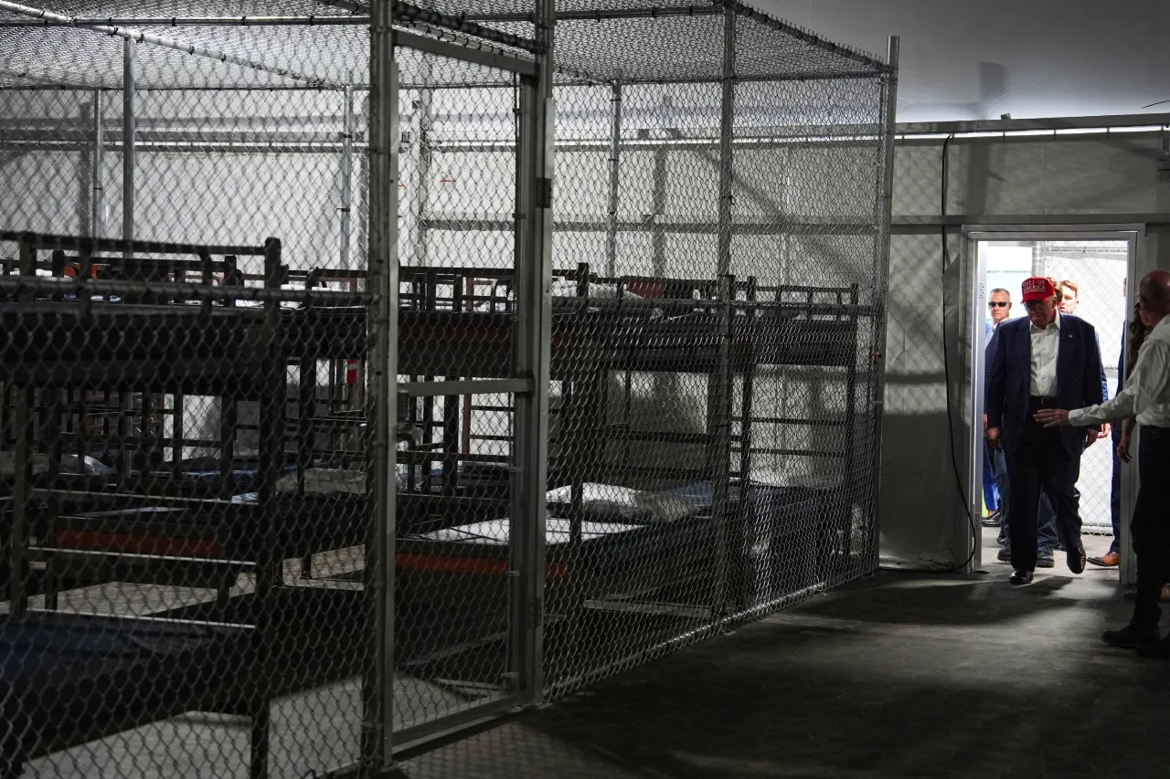 Hermanos mexicanos están detenidos en 'Alcatraz de los Caimanes'; SRE los asiste