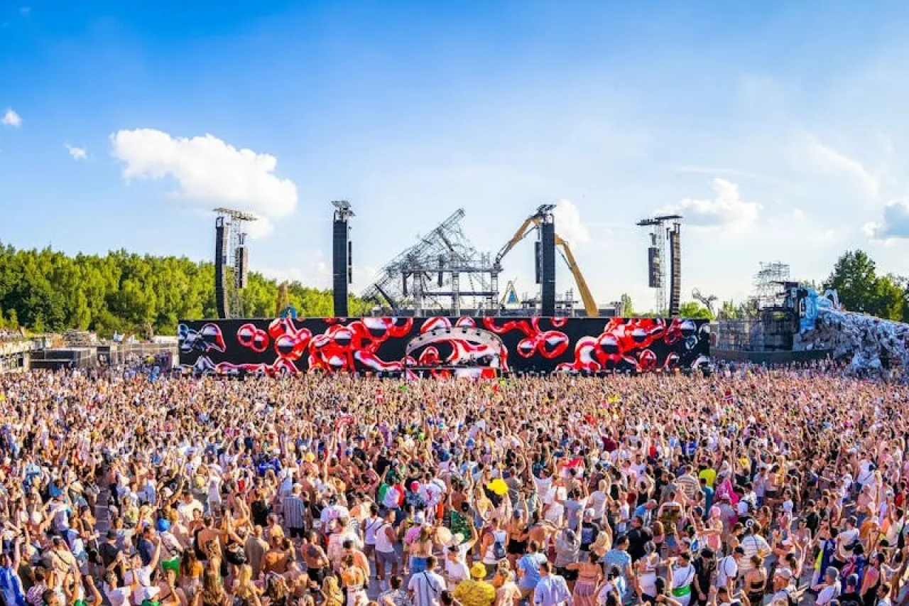 Interrogan a dos israelís en Tomorrowland por acusación de crímenes contra Gaza