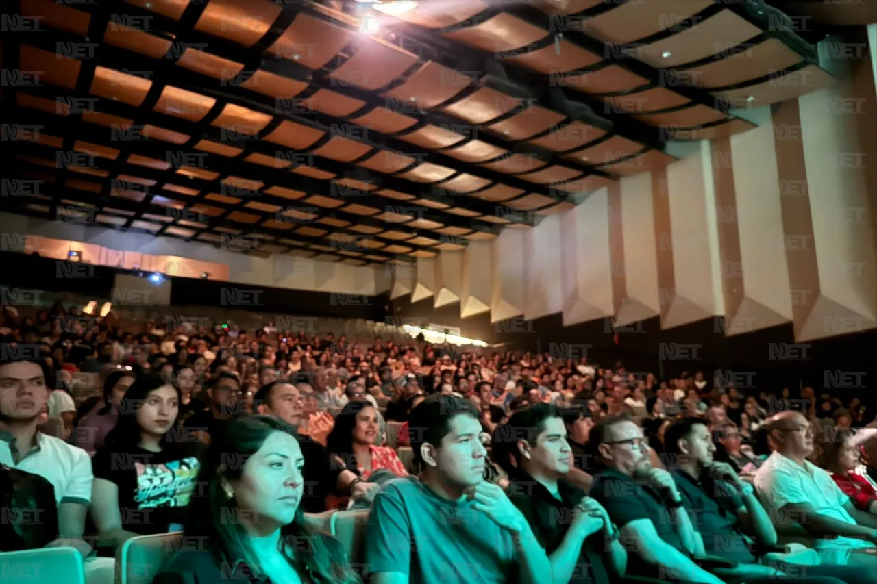 Inicia el Festival de Teatro de la Ciudad en Juárez con 'Nuestro Hilo Rojo'