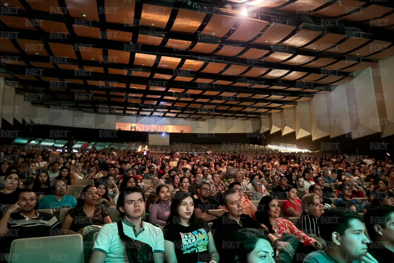 Inicia el Festival de Teatro de la Ciudad en Juárez con 'Nuestro Hilo Rojo'