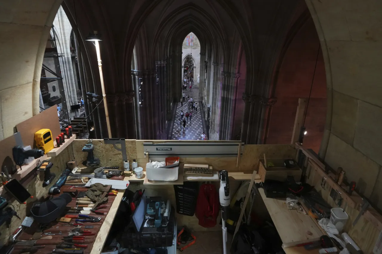Órgano monumental de 700 años resonará en la Catedral en Praga